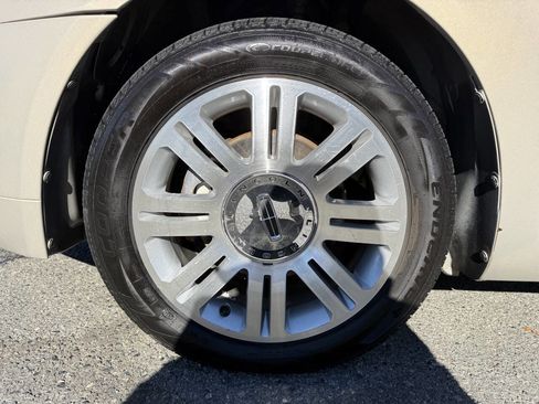 Used 2006 Lincoln Zephyr image 23