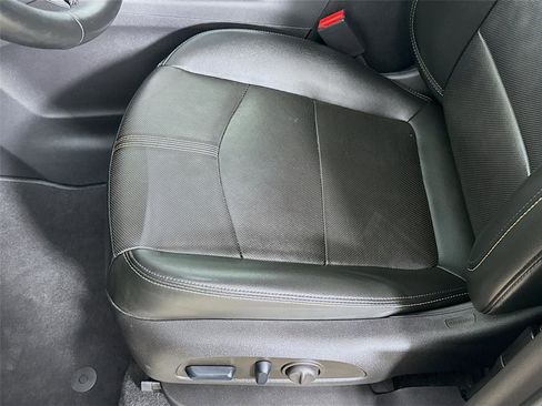 Used 2023 Chevrolet Equinox Premier AWD/4WD image 19