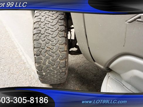 Used 2002 Chevrolet Avalanche 4x4 w/ North Face Edition image 4