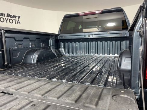 Used 2019 GMC Sierra 1500 SLT w/ SLT Premium Package image 19