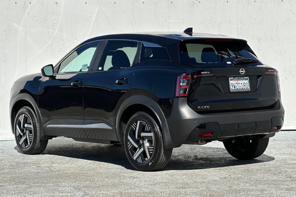 Certified 2025 Nissan Kicks SV w/ Illumination Package FWD image 6