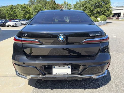 Used 2025 BMW i7 eDrive50 w/ Executive Package RWD image 12