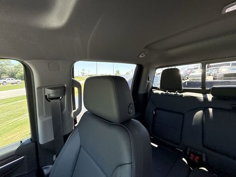 Certified 2025 GMC Sierra 2500 SLT w/ SLT Premium Package AWD/4WD image 10
