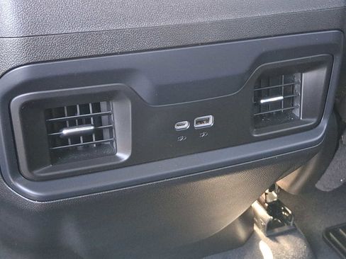 Used 2022 Chevrolet Silverado 1500 RST image 13