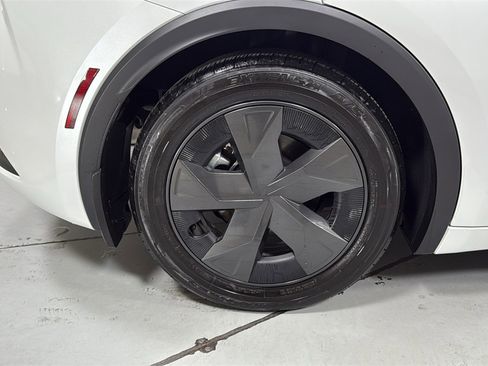 Certified 2025 Toyota Prius LE image 22