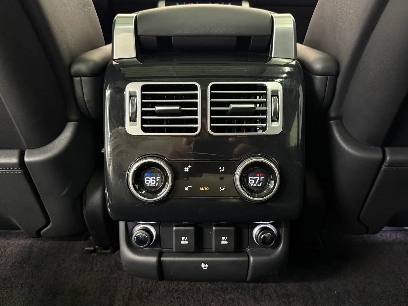 Used 2019 Land Rover Range Rover HSE AWD/4WD image 36