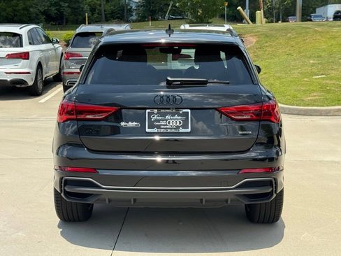 New 2025 Audi Q3 2.0T Premium image 13