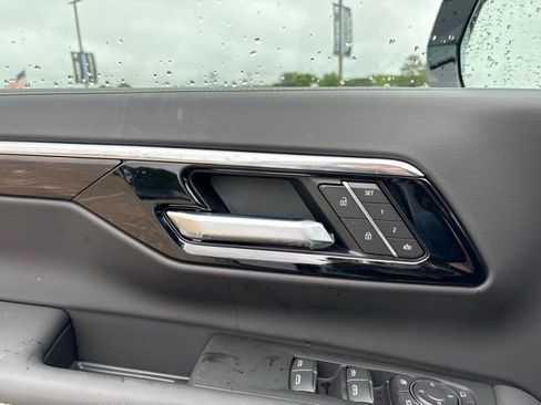 New 2026 Chevrolet Tahoe Premier AWD/4WD image 23