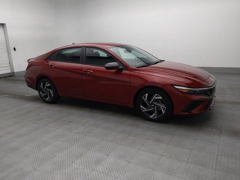 Used 2025 Hyundai Elantra Sport FWD image 11