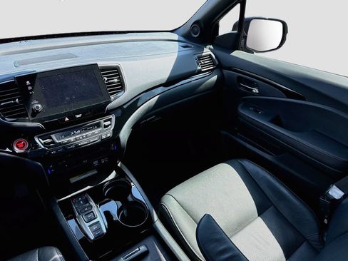 Used 2022 Honda Pilot Black Edition image 28