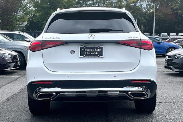 Used 2026 Mercedes-Benz GLC 300 4MATIC image 3