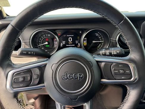 Used 2023 Jeep Wrangler Unlimited Sahara w/ Cold Weather Group AWD/4WD image 20