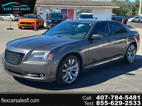 Used 2014 Chrysler 300 S image 1