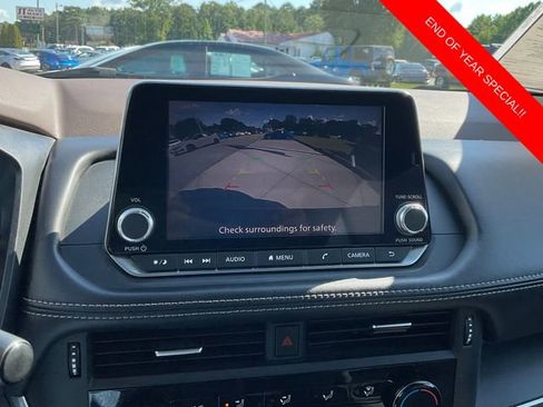 Used 2021 Nissan Rogue S image 18