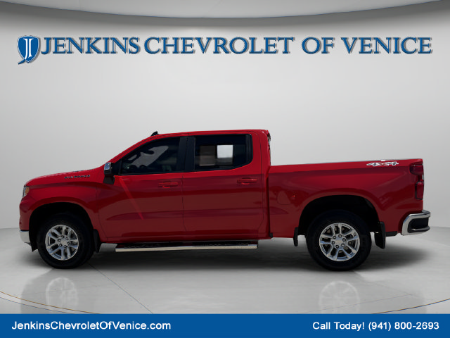 Used 2025 Chevrolet Silverado 1500 LT AWD/4WD image 9