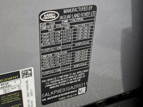 New 2025 Land Rover Range Rover SE AWD/4WD image 22
