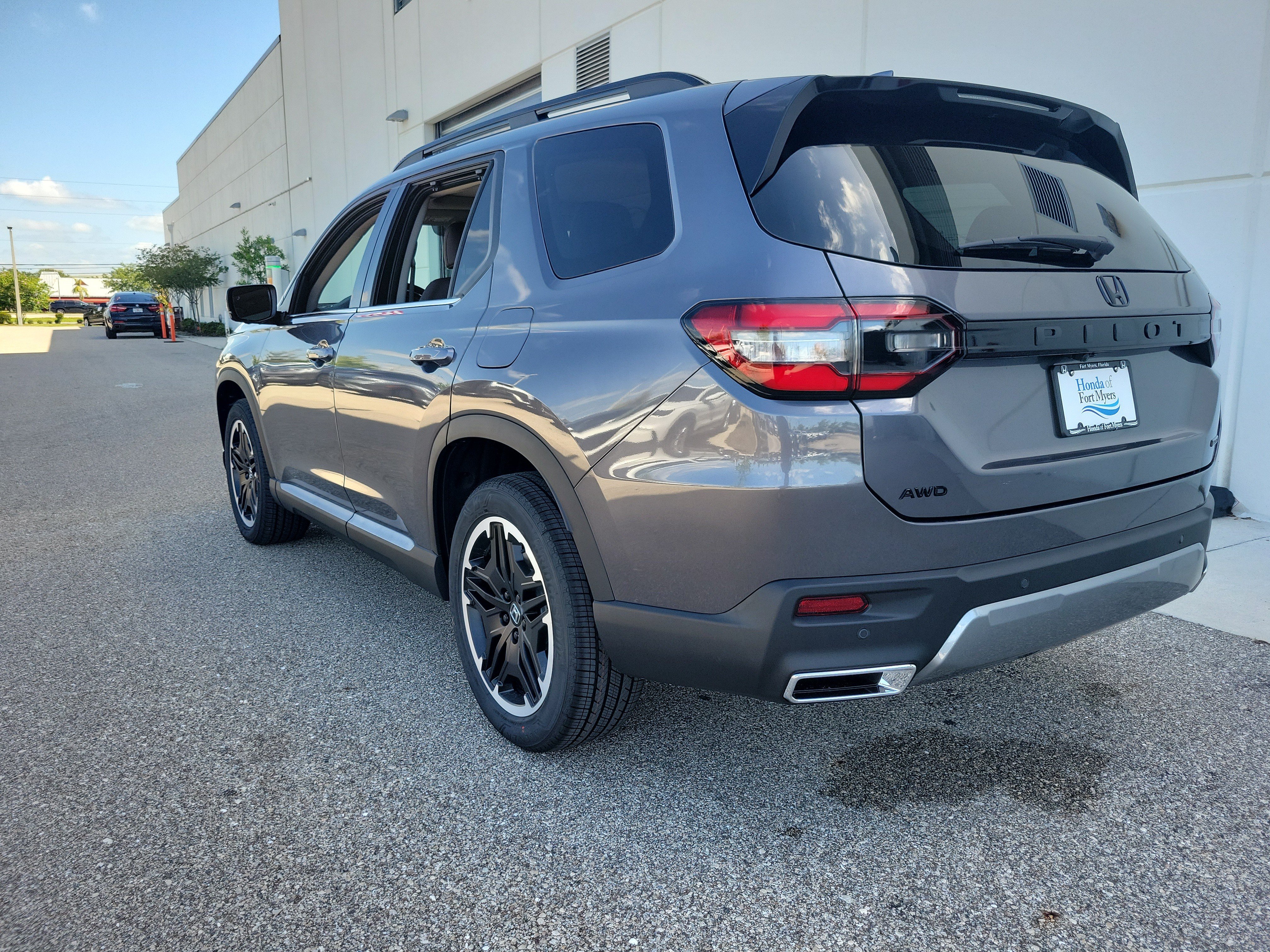 New 2026 Honda Pilot image 4