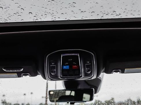 Certified 2024 Jeep Grand Cherokee L Limited w/ Luxury Tech Group II image 19