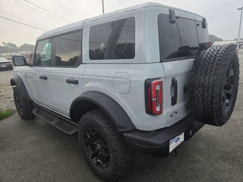 New 2026 Ford Bronco Badlands AWD/4WD image 3
