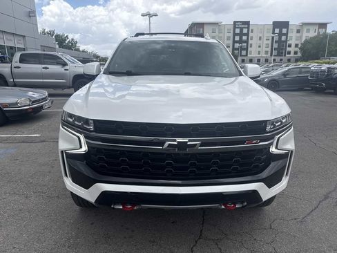 Used 2022 Chevrolet Suburban Z71 w/ Luxury Package AWD/4WD image 3