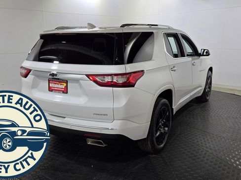 Used 2021 Chevrolet Traverse Premier image 7