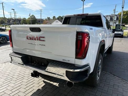 New 2026 GMC Sierra 2500 SLT image 9