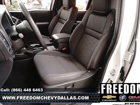 Used 2023 Nissan Frontier SV w/ Midnight Edition Package RWD image 9