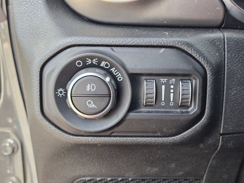 Used 2020 Jeep Gladiator Sport w/ Quick Order Package 24S AWD/4WD image 24