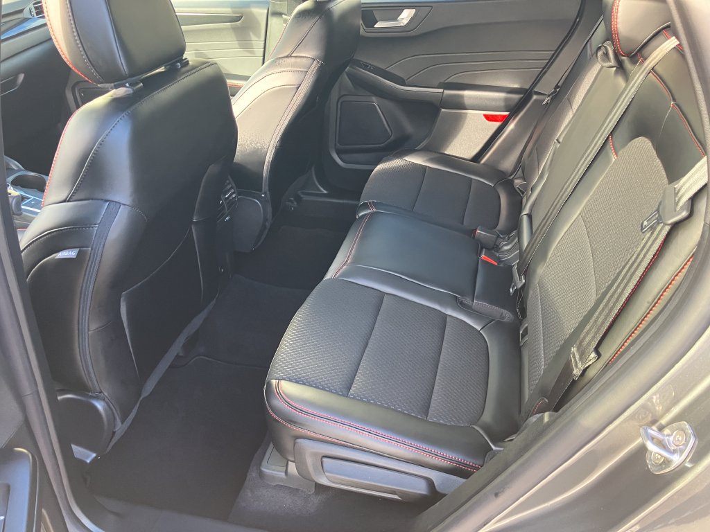 Used 2024 Ford Escape ST-Line w/ Tech Pack #1 AWD/4WD image 16