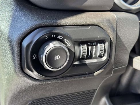 Used 2021 Jeep Wrangler Sport S image 15