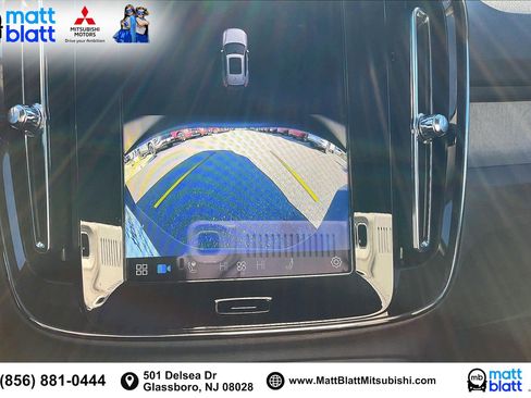 Used 2025 Volvo XC40 B5 Core image 23