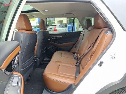 Used 2024 Subaru Outback Touring AWD/4WD image 10