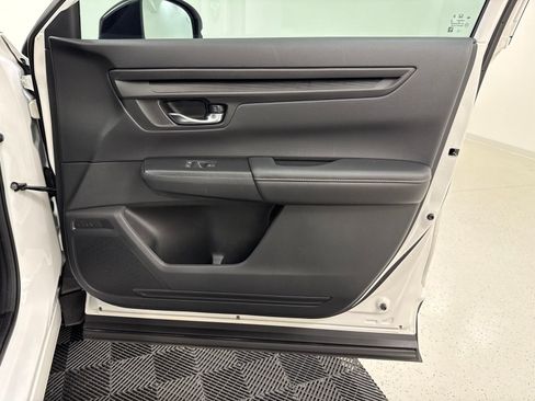 Used 2025 Honda CR-V Sport image 32