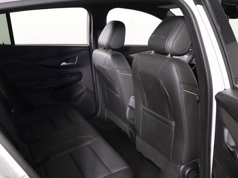 Used 2025 Buick Envista Avenir image 28