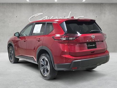 Used 2025 Nissan Rogue SV image 14