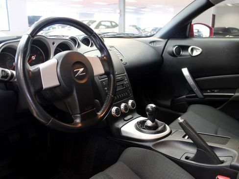 Used 2006 Nissan 350Z Base w/ (N93) Cargo Convenience Pkg image 38