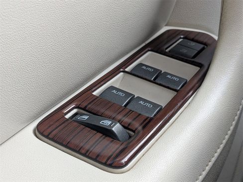 Used 2011 Lincoln MKS w/ 101A Rapid Spec Order Code image 16