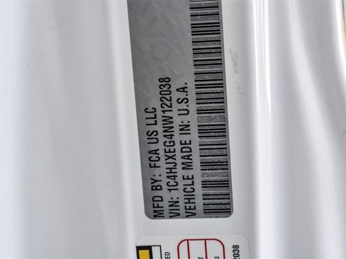 Used 2022 Jeep Wrangler Unlimited Sahara w/ Cold Weather Group image 28