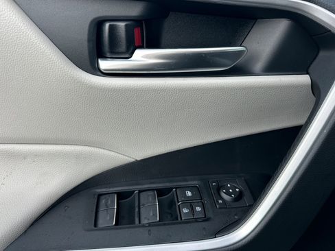 New 2025 Toyota RAV4 XLE w/ Convenience Package image 9