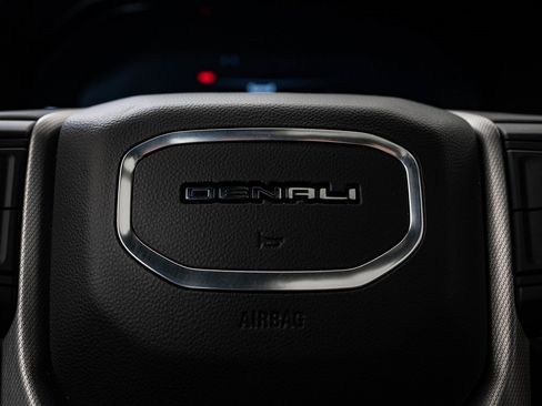 Used 2023 GMC Yukon Denali w/ LPO, Floor Liner Package image 34