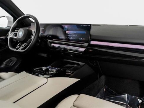 Used 2025 BMW i5 xDrive40 w/ M Sport Package AWD/4WD image 62
