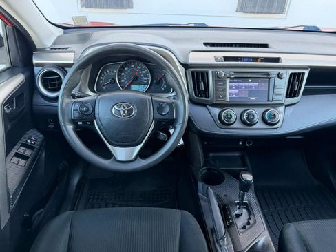 Used 2015 Toyota RAV4 LE AWD/4WD image 16