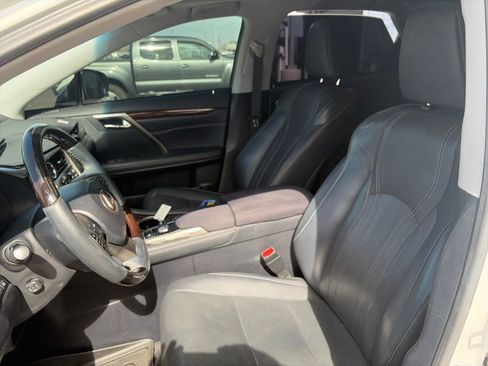 Used 2017 Lexus RX 350 FWD w/ Premium Package image 9