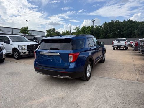 Used 2020 Ford Explorer XLT w/ Equipment Group 202A RWD image 5
