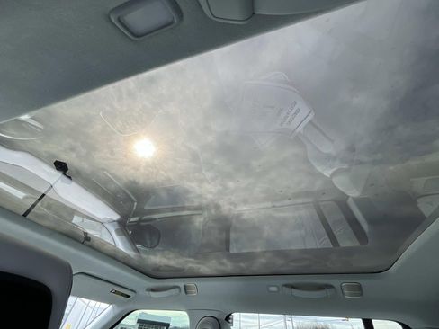 Used 2023 Rivian R1S Launch Edition image 16