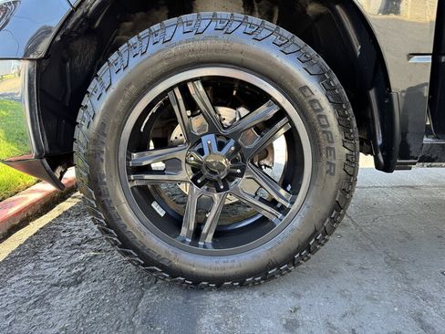 Used 2017 RAM 1500 Classic SLT image 35