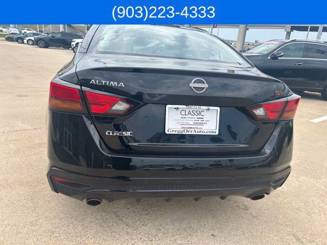 Used 2024 Nissan Altima 2.5 SR FWD image 8