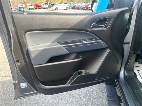 Used 2021 Chevrolet Colorado Z71 AWD/4WD image 12
