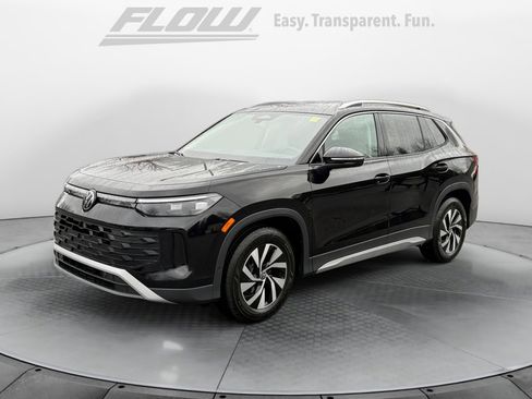 New 2026 Volkswagen Tiguan S image 3