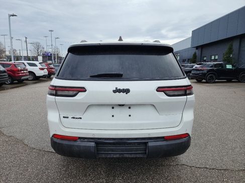 Used 2023 Jeep Grand Cherokee L Laredo image 6
